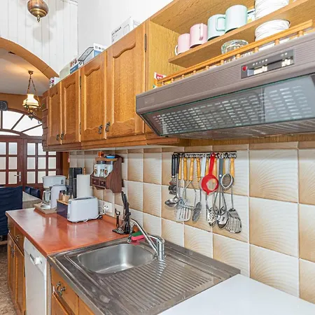 Gorgeous In With Wifi Holiday home
